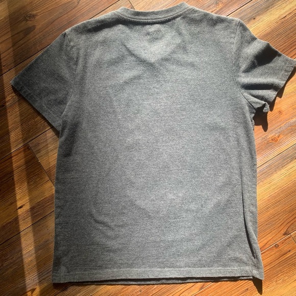 Boys Grey V Neck Epic Threads T Shirt Size Medium - Picture 7 of 7